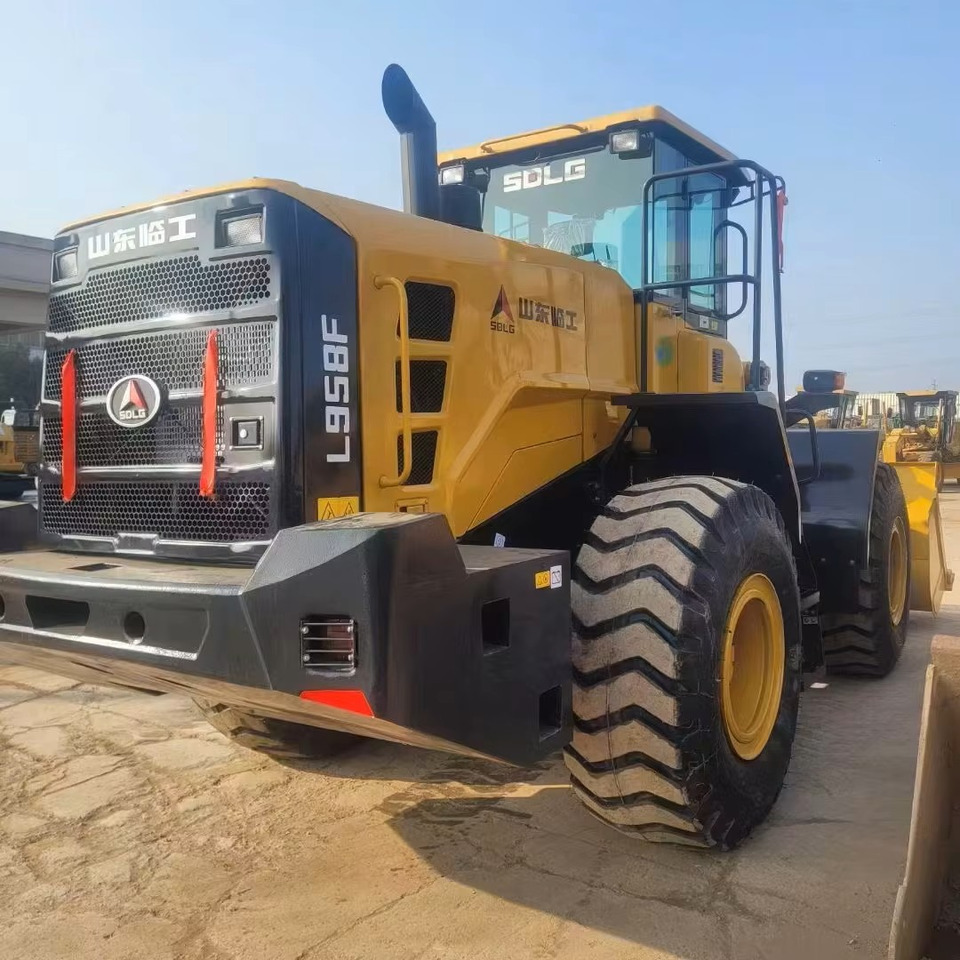 SDLG L958F - Колёсный погрузчик: фото 3 SDLG L958F - Колёсный погрузчик: фото 3