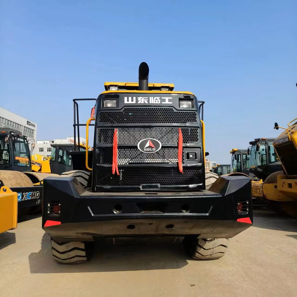 SDLG L958F - Колёсный погрузчик: фото 4 SDLG L958F - Колёсный погрузчик: фото 4