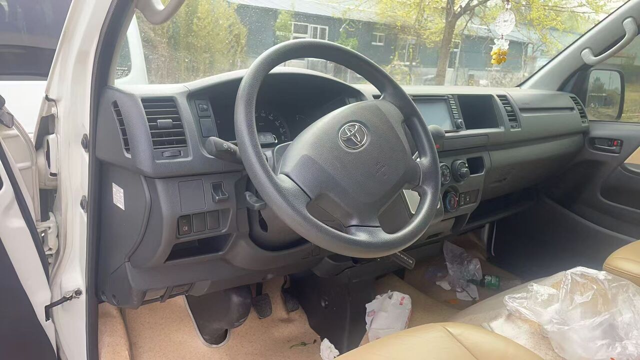 TOYOTA HIACE - Пассажирский фургон: фото 5 TOYOTA HIACE - Пассажирский фургон: фото 5