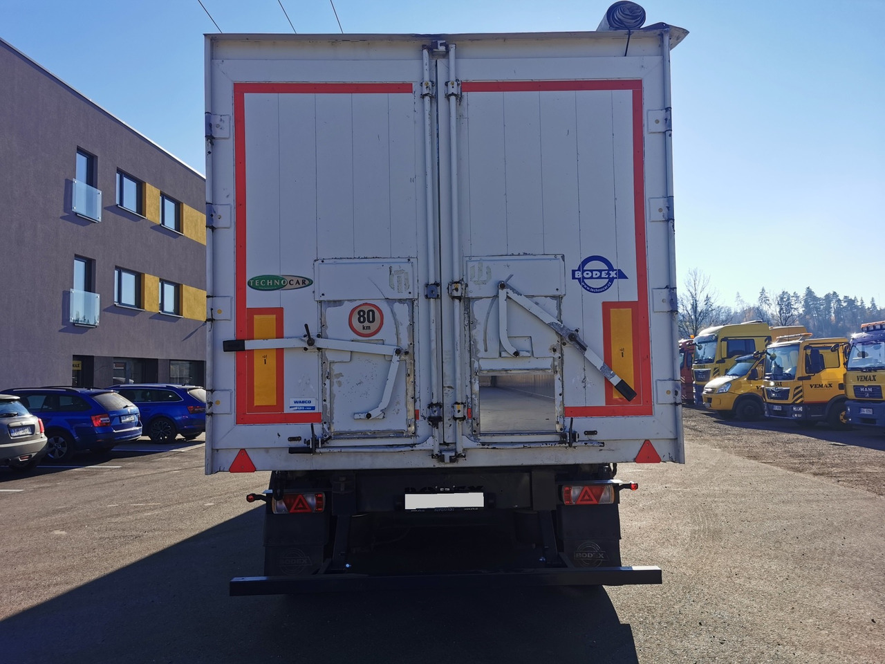 BODEX KIS3WA 55m3 - Самосвальный полуприцеп: фото 5 BODEX KIS3WA 55m3 - Самосвальный полуприцеп: фото 5