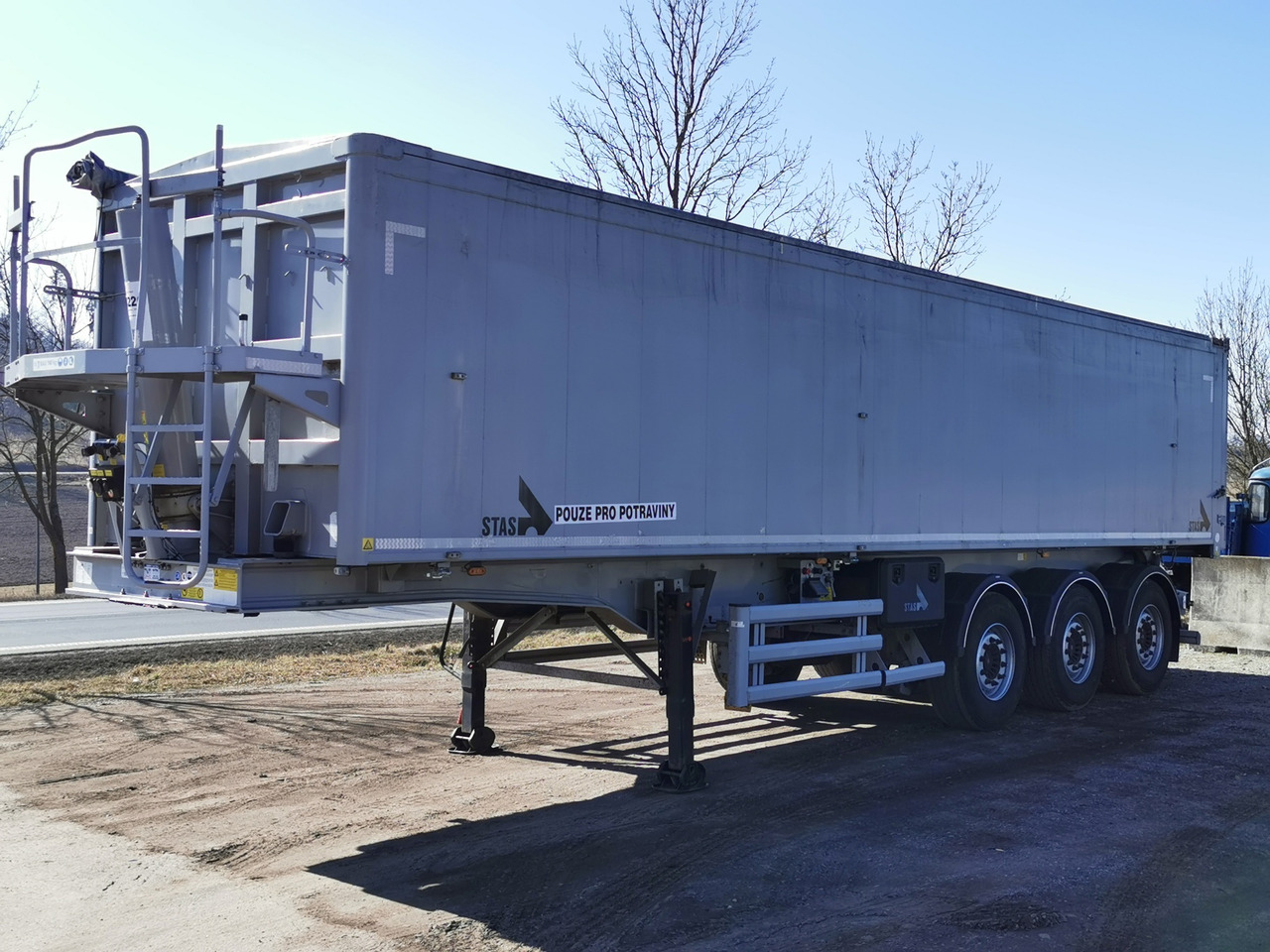 STAS S300CX 50m3 - Самосвальный полуприцеп: фото 1 STAS S300CX 50m3 - Самосвальный полуприцеп: фото 1