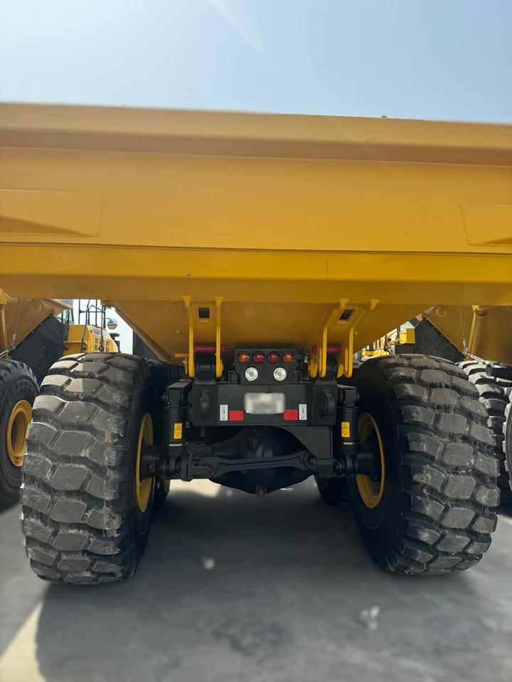 KOMATSU HM400 - Сочленённый самосвал: фото 4 KOMATSU HM400 - Сочленённый самосвал: фото 4