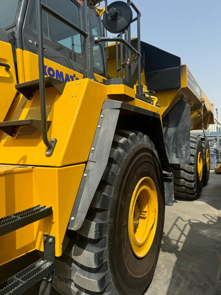 KOMATSU HM400 - Сочленённый самосвал: фото 1 KOMATSU HM400 - Сочленённый самосвал: фото 1