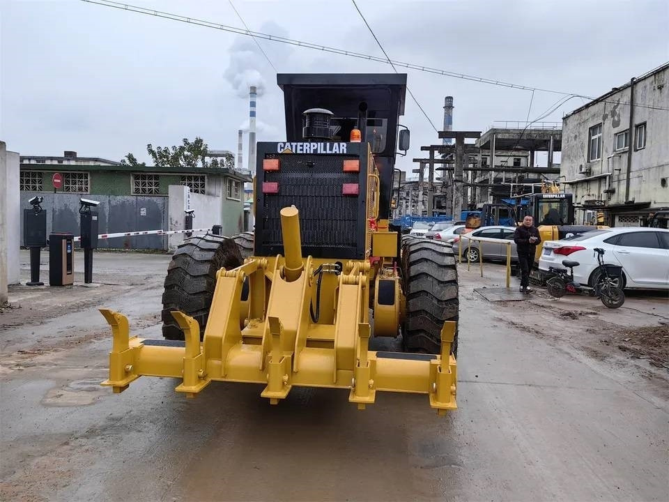 CAT 140H - Грейдер: фото 2 CAT 140H - Грейдер: фото 2