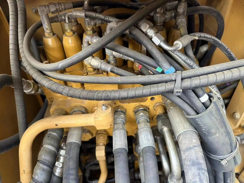 CAT 315D - Гусеничный экскаватор: фото 4 CAT 315D - Гусеничный экскаватор: фото 4