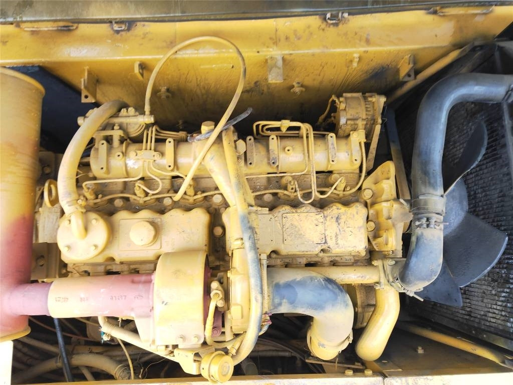 Гусеничный экскаватор CAT 320B: фото 6