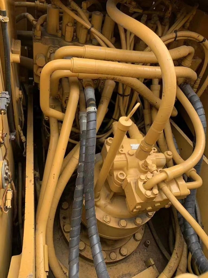 CAT 323D - Гусеничный экскаватор: фото 5 CAT 323D - Гусеничный экскаватор: фото 5