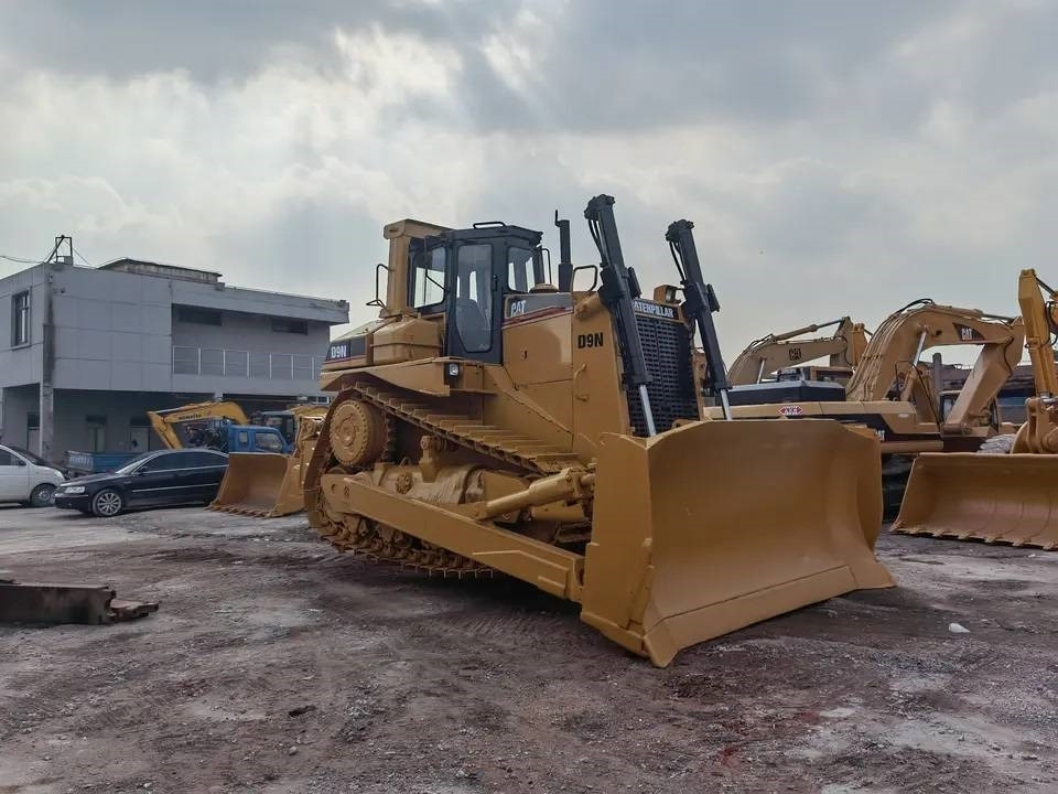 CAT D9N - Бульдозер: фото 2 CAT D9N - Бульдозер: фото 2