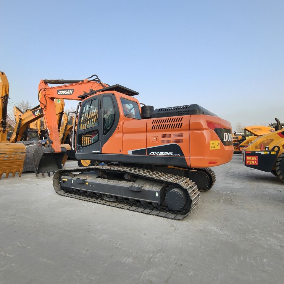 DOOSAN DX225LCA - Гусеничный экскаватор: фото 2 DOOSAN DX225LCA - Гусеничный экскаватор: фото 2