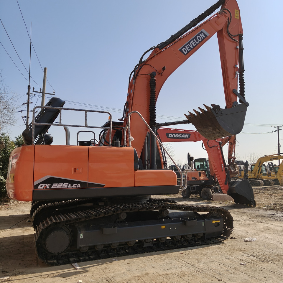 Doosan DX225LCA - Гусеничный экскаватор: фото 4 Doosan DX225LCA - Гусеничный экскаватор: фото 4