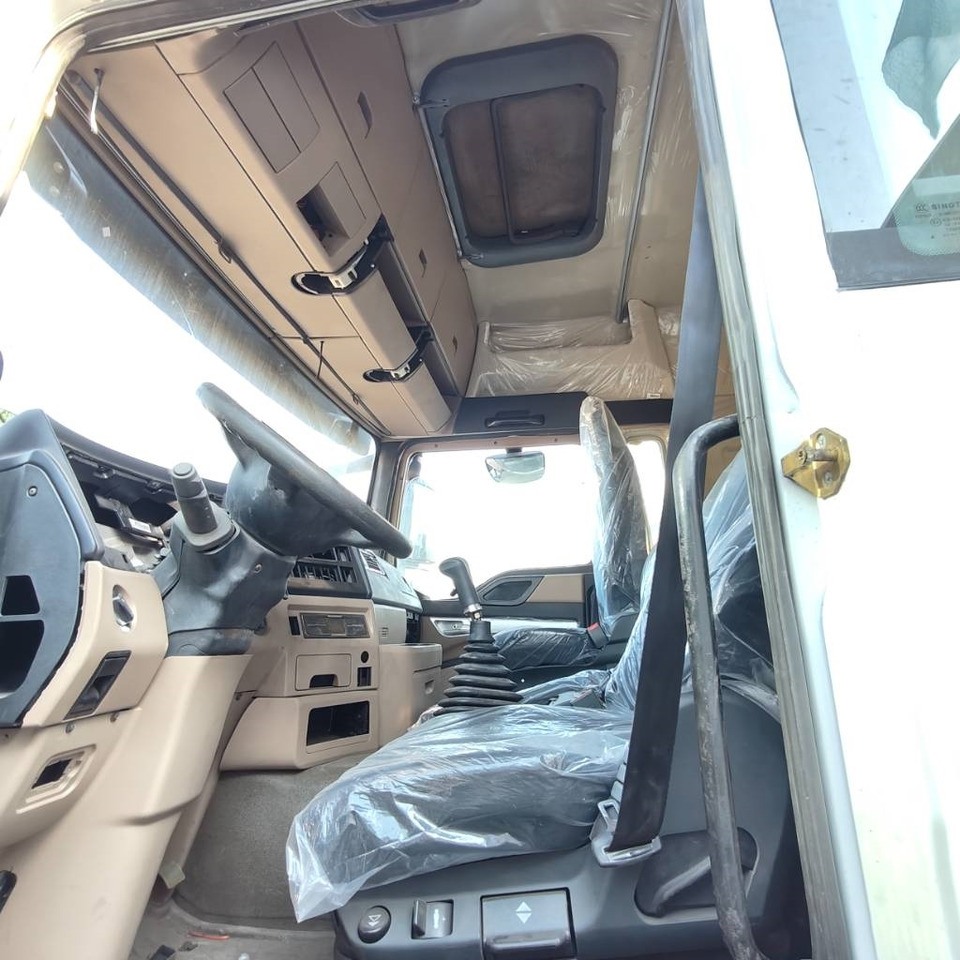 Самосвал Howo 371 8x4: фото 6