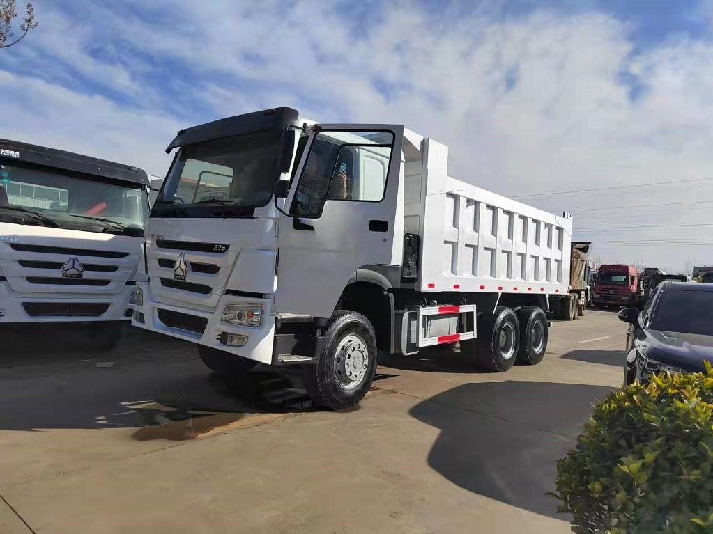 Самосвал Howo 375 6x4: фото 9