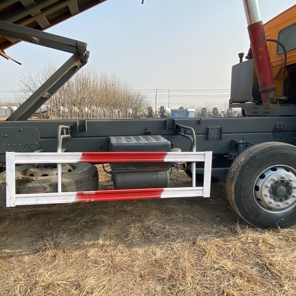 Самосвал Howo 375 8x4: фото 7