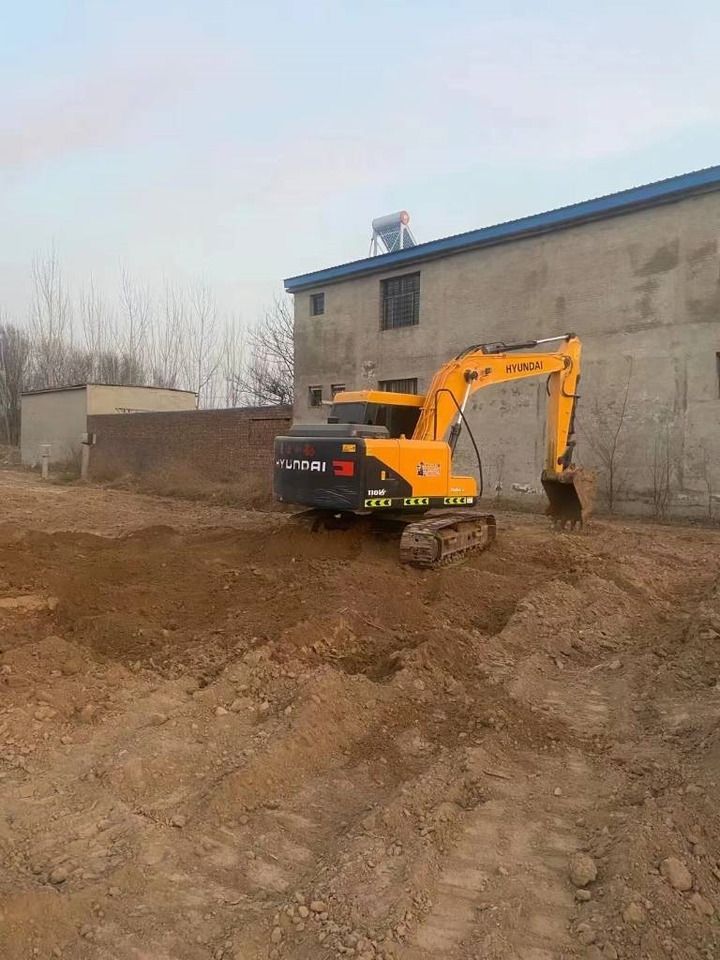 Hyundai R110VS - Мини-экскаватор: фото 1 Hyundai R110VS - Мини-экскаватор: фото 1