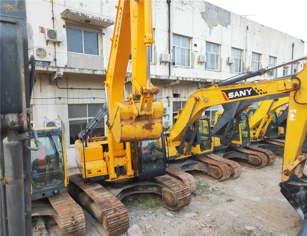 Hyundai R225LC-7 - Гусеничный экскаватор: фото 3 Hyundai R225LC-7 - Гусеничный экскаватор: фото 3