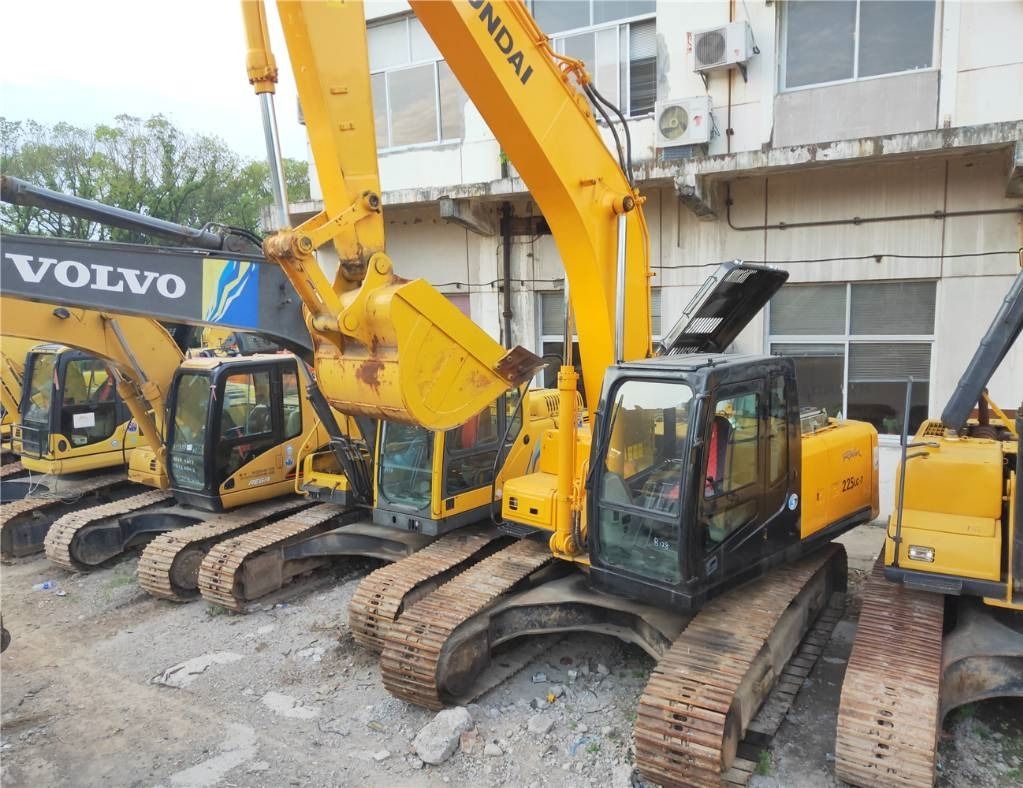 Hyundai R225LC-7 - Гусеничный экскаватор: фото 2 Hyundai R225LC-7 - Гусеничный экскаватор: фото 2