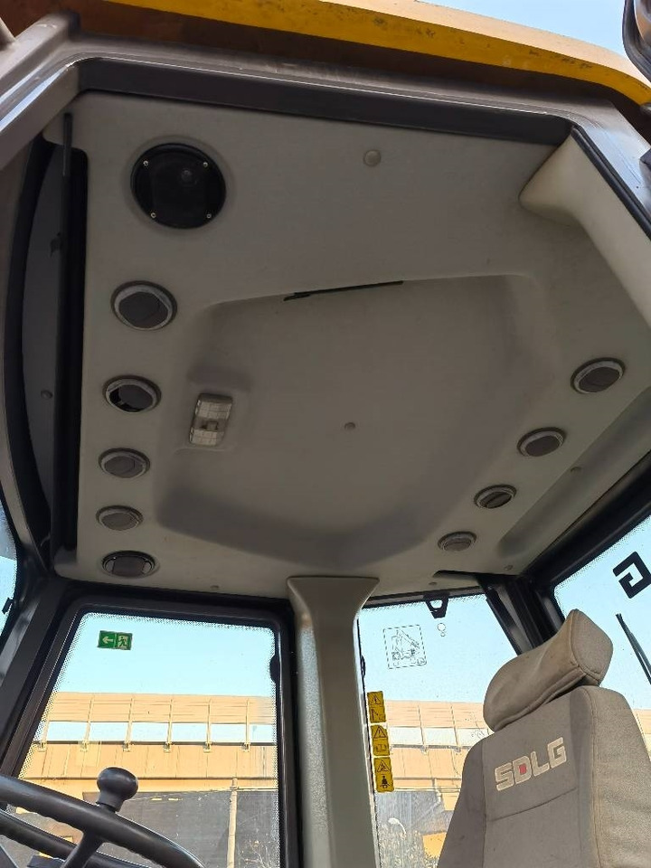 SDLG B877 - Экскаватор-погрузчик: фото 4 SDLG B877 - Экскаватор-погрузчик: фото 4