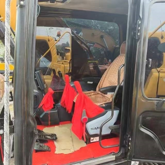 Sany SY215C - Гусеничный экскаватор: фото 4 Sany SY215C - Гусеничный экскаватор: фото 4