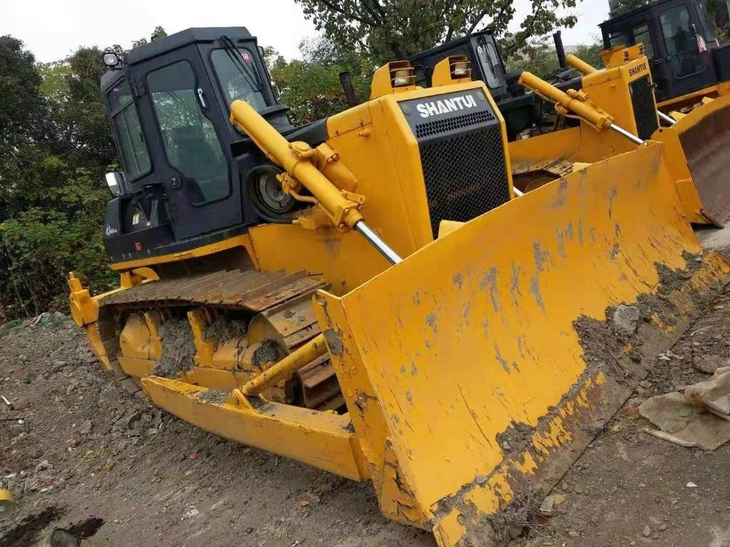 Shantui SD16 - Бульдозер: фото 1 Shantui SD16 - Бульдозер: фото 1