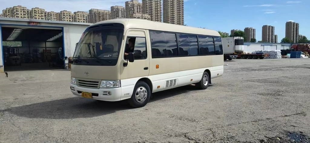 Toyota Coaster Bus - Микроавтобус, Пассажирский фургон: фото 2 Toyota Coaster Bus - Микроавтобус, Пассажирский фургон: фото 2