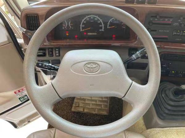 Микроавтобус, Пассажирский фургон Toyota Coaster Bus: фото 6