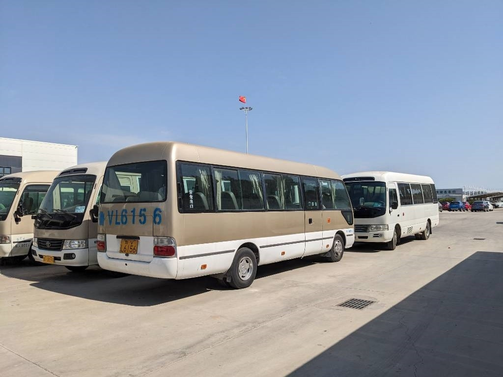 Toyota Coaster Bus - Микроавтобус, Пассажирский фургон: фото 4 Toyota Coaster Bus - Микроавтобус, Пассажирский фургон: фото 4