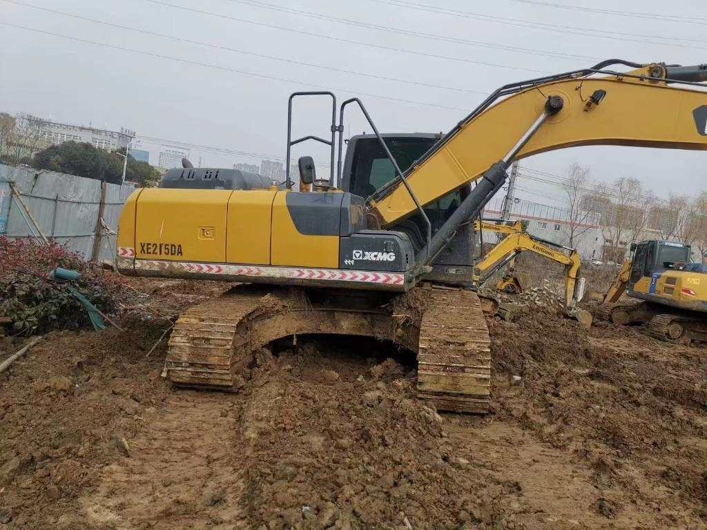 XCMG XE215DA - Гусеничный экскаватор: фото 3 XCMG XE215DA - Гусеничный экскаватор: фото 3
