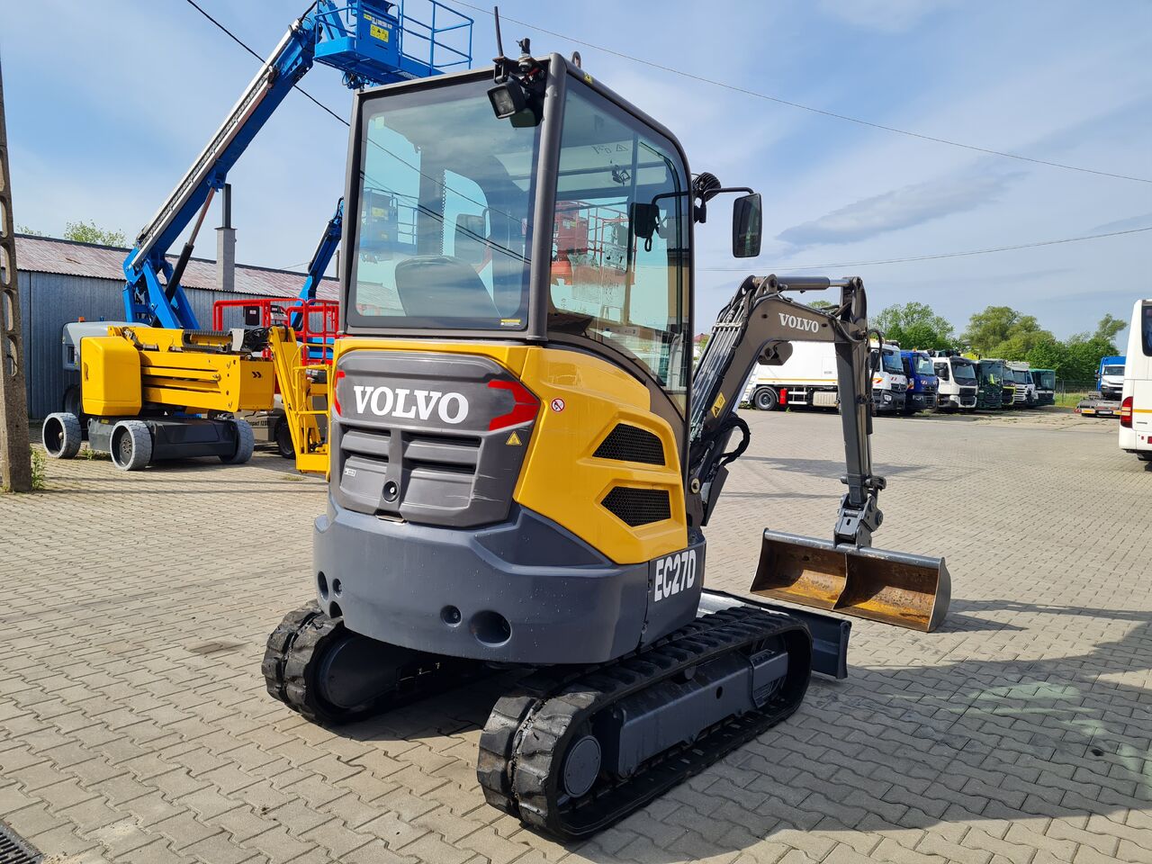 VOLVO EC27D - Мини-экскаватор: фото 4 VOLVO EC27D - Мини-экскаватор: фото 4