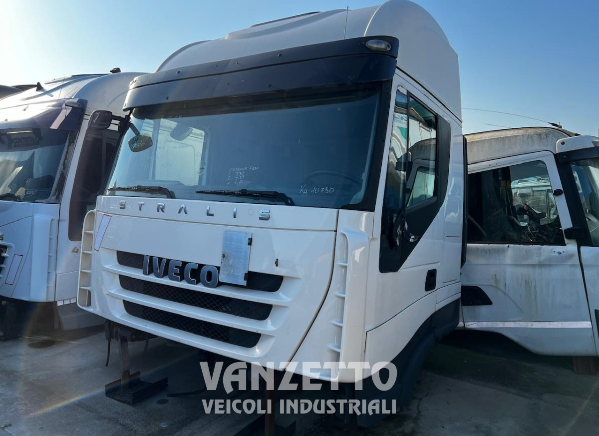CABINA IVECO STRALIS - Кабина для Грузовиков: фото 1 CABINA IVECO STRALIS - Кабина для Грузовиков: фото 1