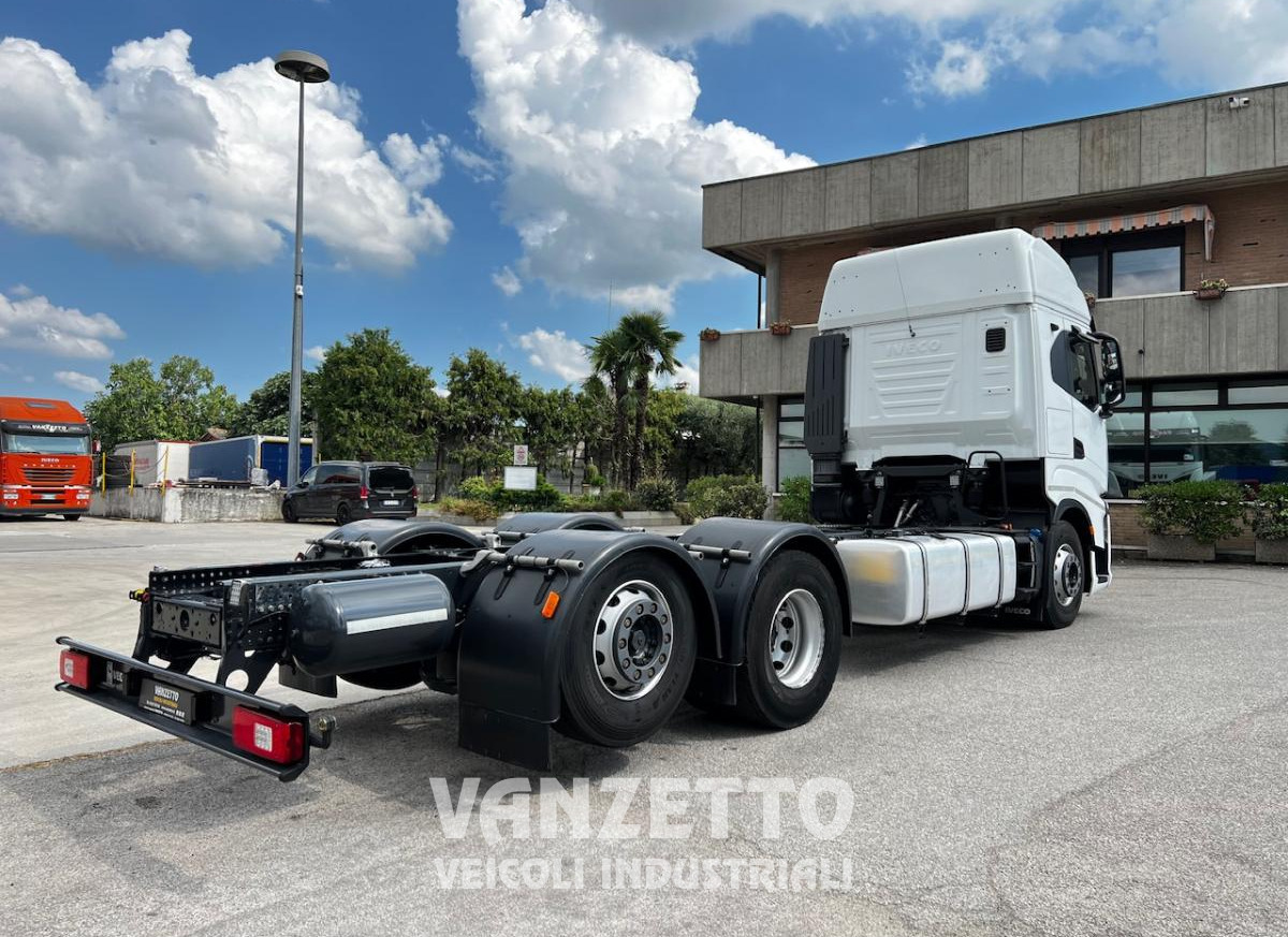 IVECO IVECO 260S51 STRALIS - Грузовик-шасси: фото 5 IVECO IVECO 260S51 STRALIS - Грузовик-шасси: фото 5