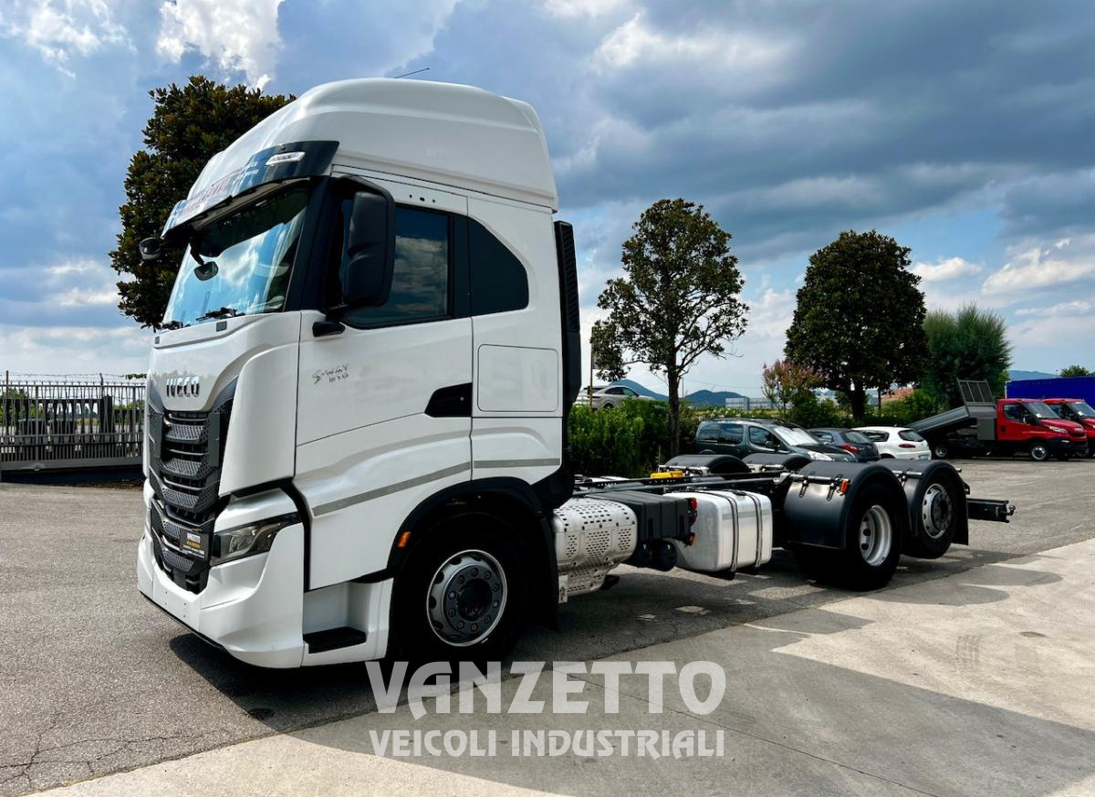 IVECO IVECO 260S51 STRALIS - Грузовик-шасси: фото 3 IVECO IVECO 260S51 STRALIS - Грузовик-шасси: фото 3