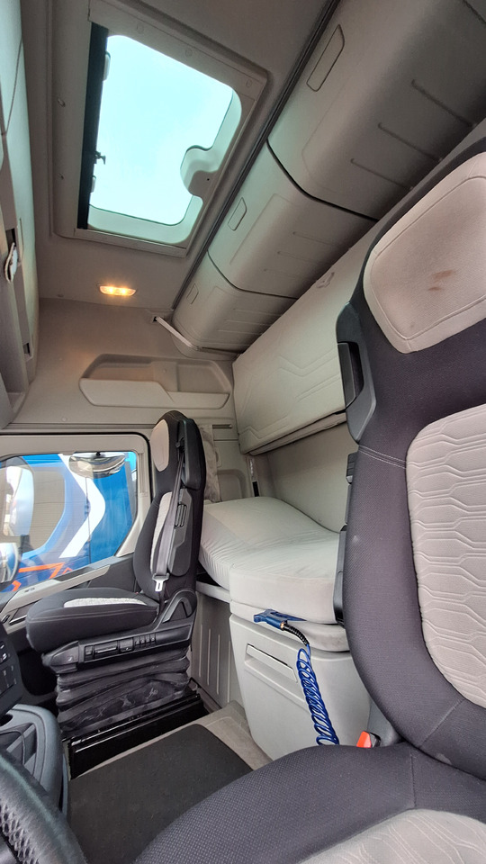 FORD F-MAX - Тягач: фото 4 FORD F-MAX - Тягач: фото 4