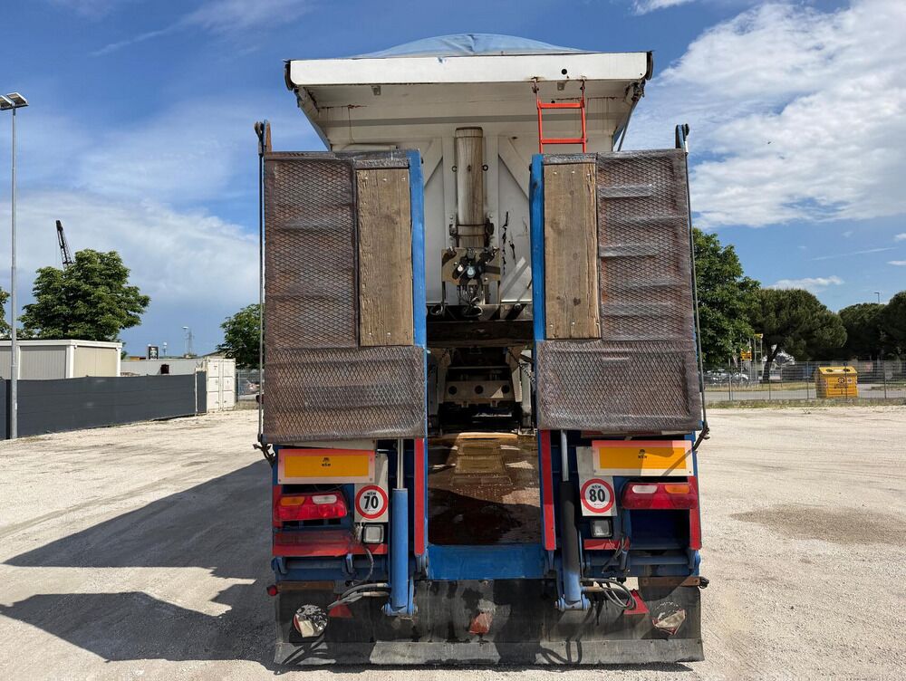 MOTRICE RENAULT TRUCK KERAX CON CARRELLONE E VASCA - Тягач, Низкорамный полуприцеп: фото 3 MOTRICE RENAULT TRUCK KERAX CON CARRELLONE E VASCA - Тягач, Низкорамный полуприцеп: фото 3