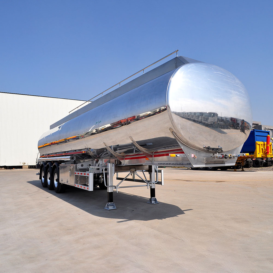 Gasoline Tanker Semi-Trailer - Полуприцеп-цистерна: фото 2 Gasoline Tanker Semi-Trailer - Полуприцеп-цистерна: фото 2