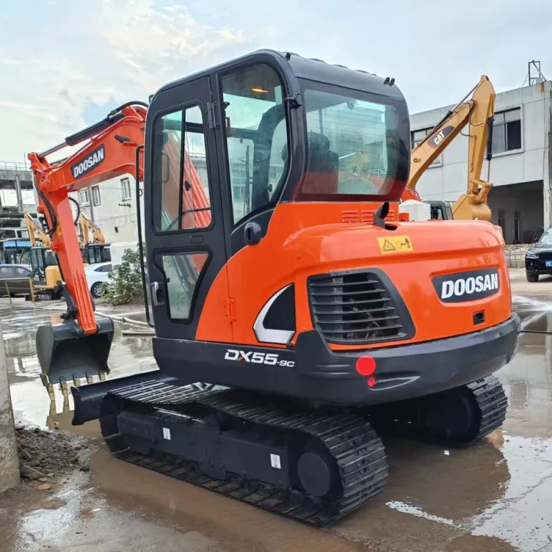 Used Doosan DX55 Excavator - Гусеничный экскаватор: фото 1 Used Doosan DX55 Excavator - Гусеничный экскаватор: фото 1