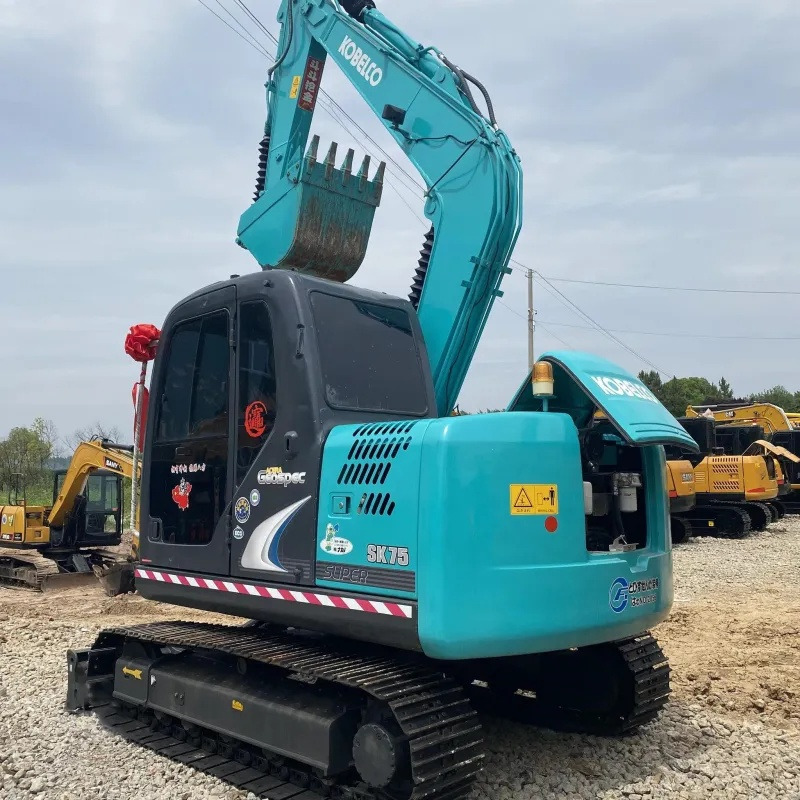 Used Kobelco SK75 Excavator - Гусеничный экскаватор: фото 1 Used Kobelco SK75 Excavator - Гусеничный экскаватор: фото 1