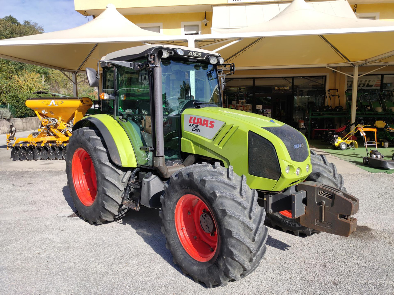 CLAAS AXOS 340 - Трактор: фото 1 CLAAS AXOS 340 - Трактор: фото 1