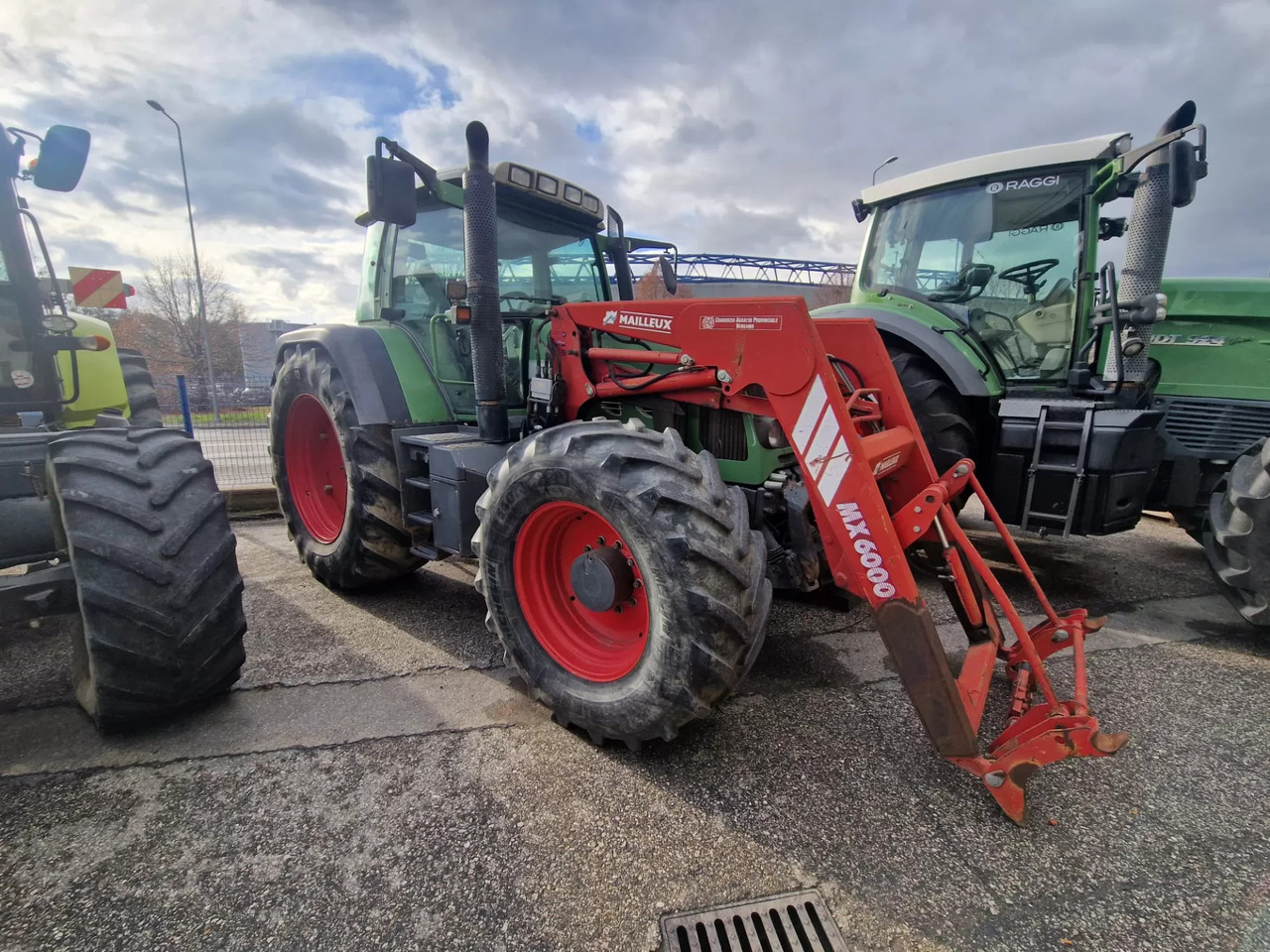 FENDT 718 CON CARICATORE - Трактор: фото 1 FENDT 718 CON CARICATORE - Трактор: фото 1