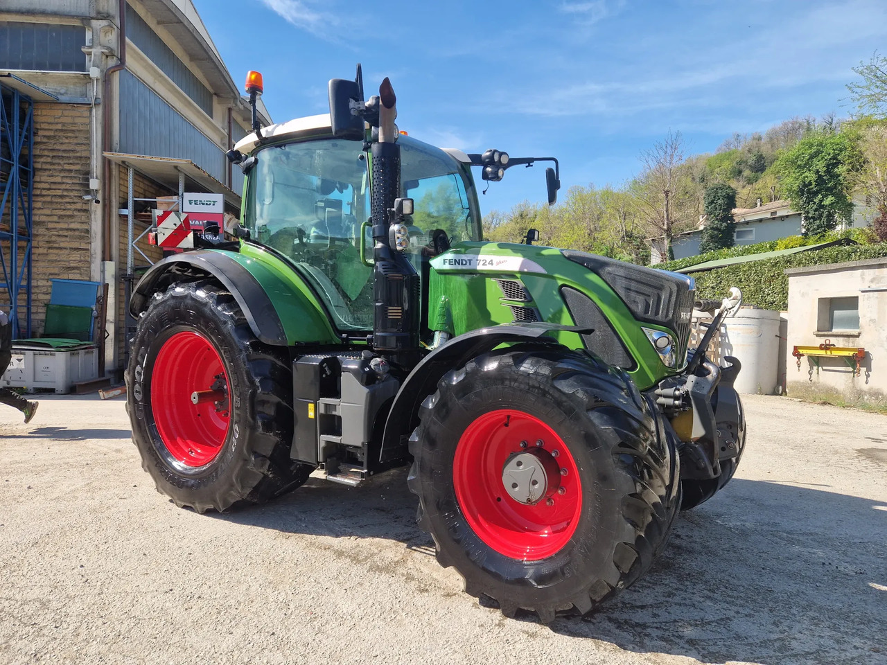 FENDT 724 PROFI - Трактор: фото 1 FENDT 724 PROFI - Трактор: фото 1
