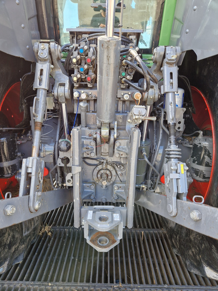 FENDT 924 - Трактор: фото 4 FENDT 924 - Трактор: фото 4