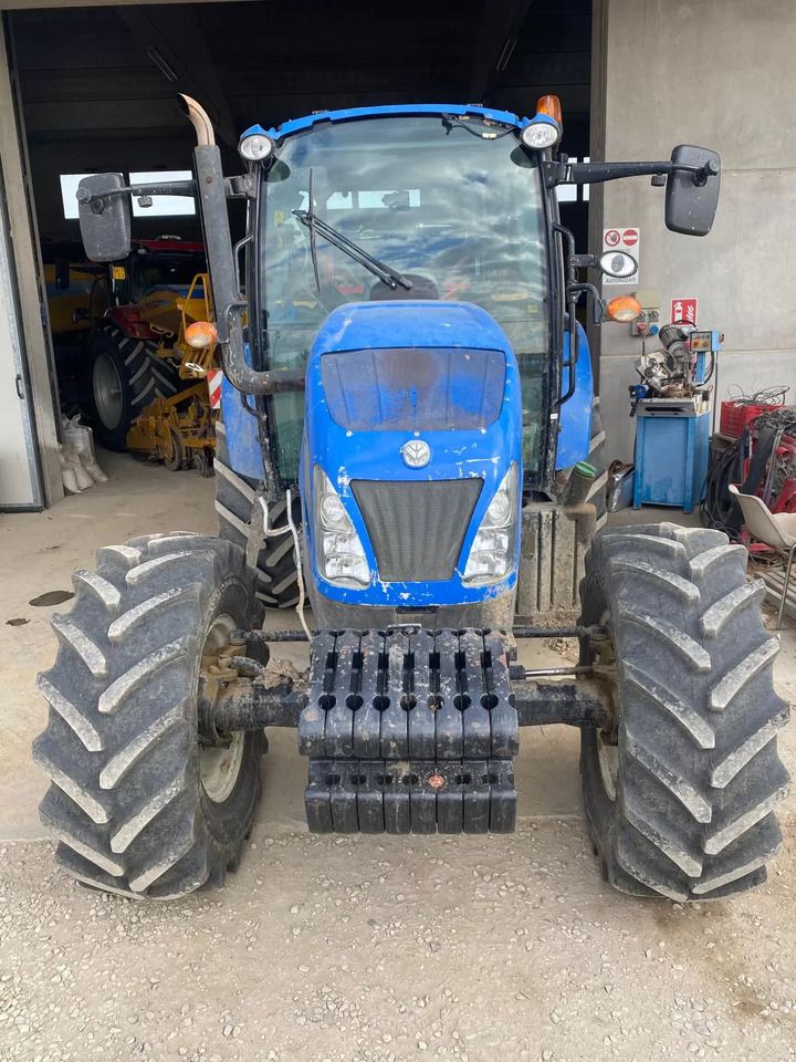 NEW HOLLAND T 4.95 - Трактор: фото 1 NEW HOLLAND T 4.95 - Трактор: фото 1