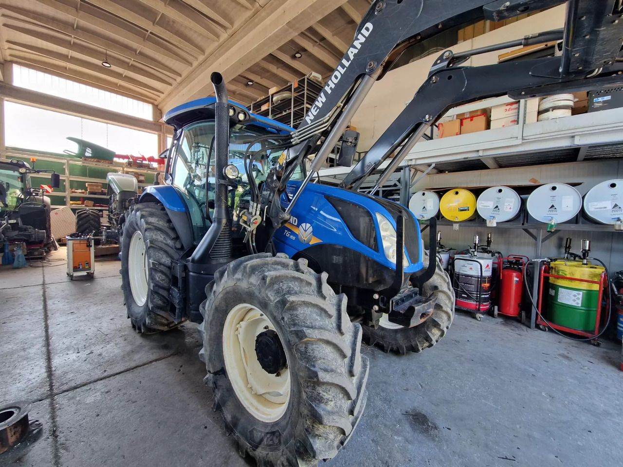 NEW HOLLAND T6.155 - Трактор: фото 1 NEW HOLLAND T6.155 - Трактор: фото 1