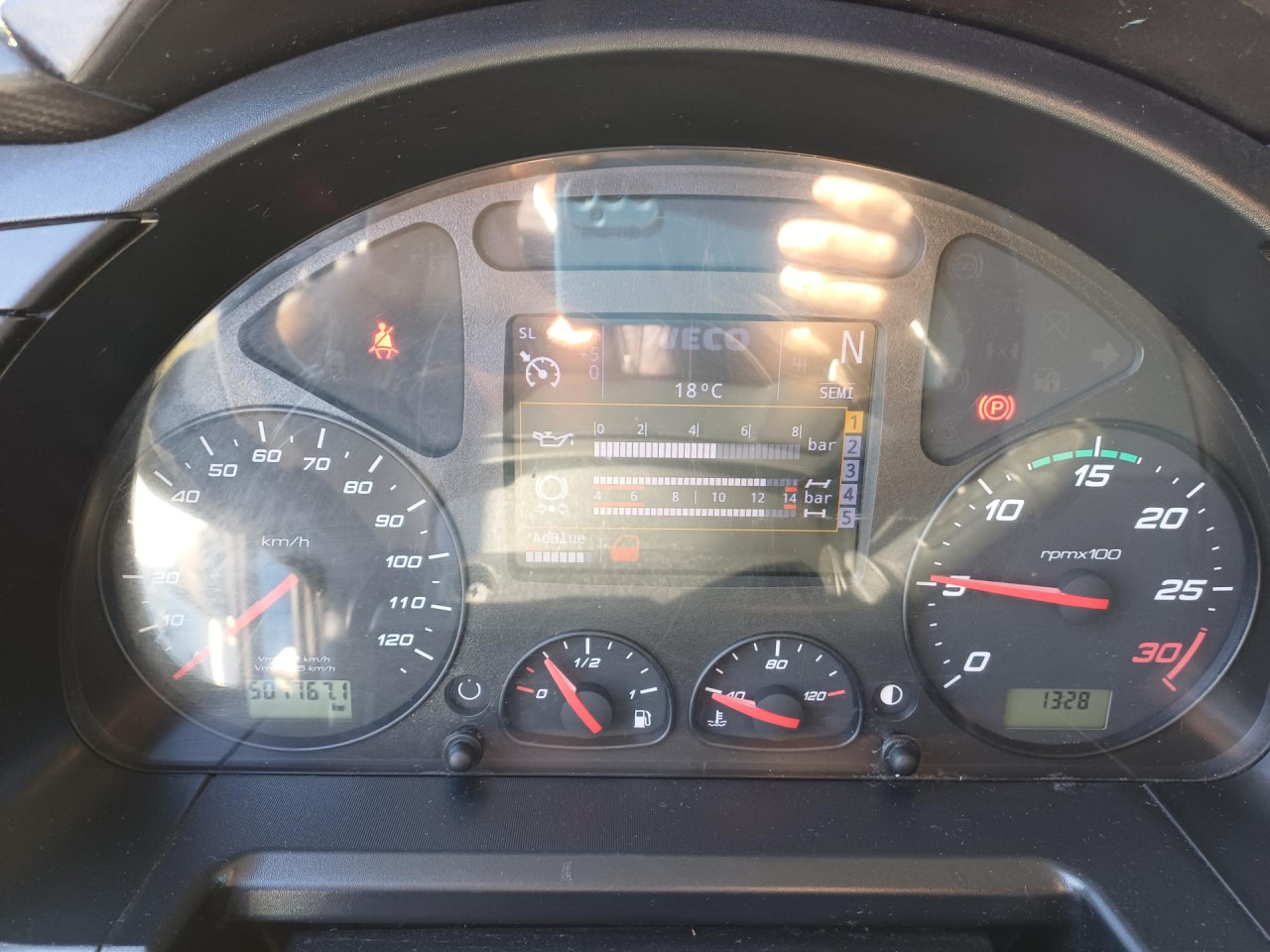 IVECO STRALIS AD190S31 - Грузовик-контейнеровоз/ Сменный кузов: фото 4 IVECO STRALIS AD190S31 - Грузовик-контейнеровоз/ Сменный кузов: фото 4