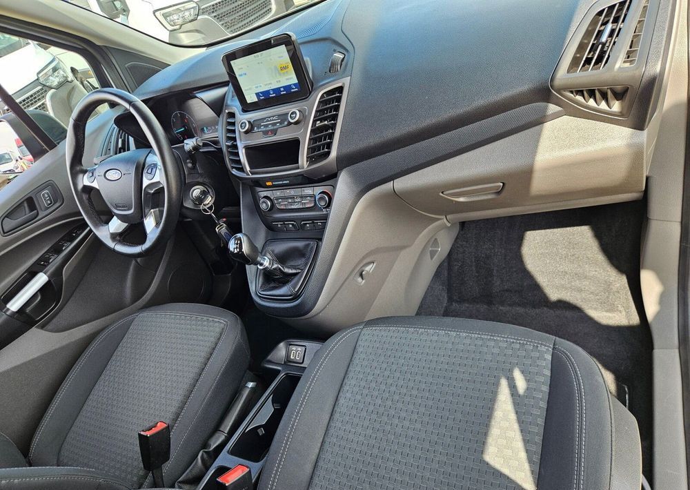Микроавтобус, Пассажирский фургон Ford Transit Connect: фото 35 Микроавтобус, Пассажирский фургон Ford Transit Connect: фото 35