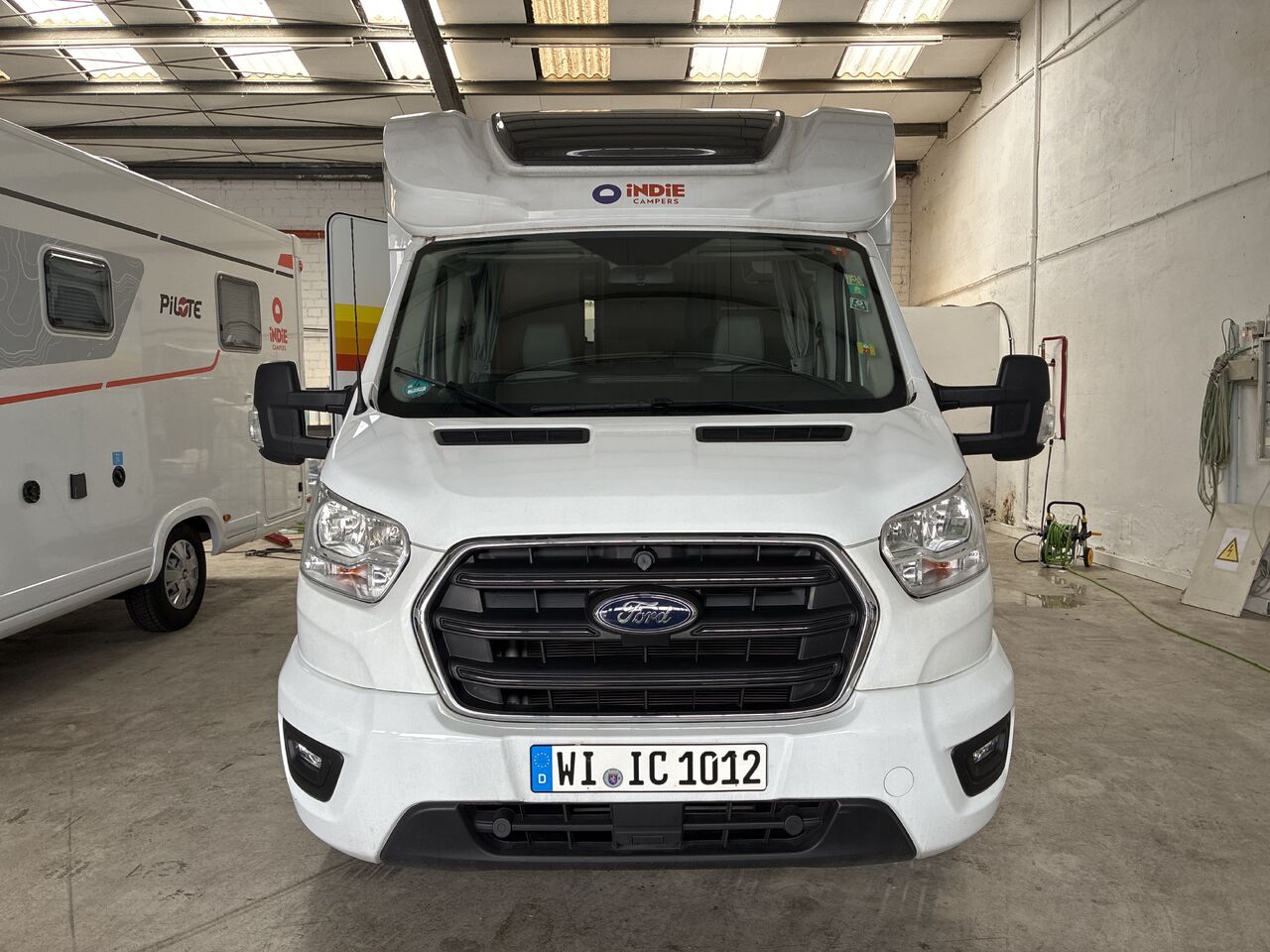FORD Etrusco T 6.9 SF - Кастенваген: фото 1 FORD Etrusco T 6.9 SF - Кастенваген: фото 1