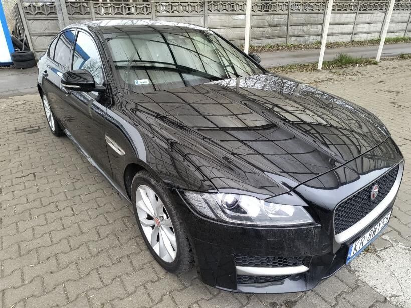 Jaguar XF R-Sport AWD Sedan - Седан: фото 2 Jaguar XF R-Sport AWD Sedan - Седан: фото 2