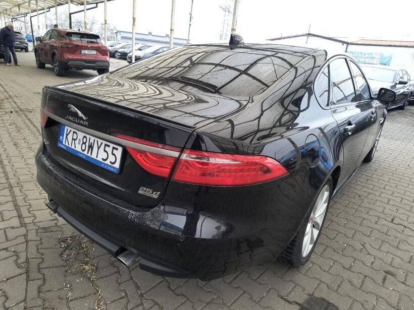Jaguar XF R-Sport AWD Sedan - Седан: фото 3 Jaguar XF R-Sport AWD Sedan - Седан: фото 3