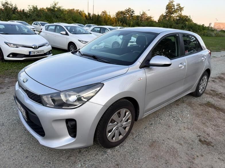 Kia Rio Kompakt - Легковой автомобиль: фото 1 Kia Rio Kompakt - Легковой автомобиль: фото 1