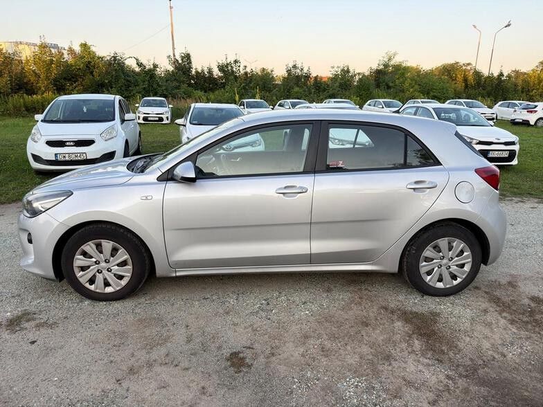 Kia Rio Kompakt - Легковой автомобиль: фото 2 Kia Rio Kompakt - Легковой автомобиль: фото 2