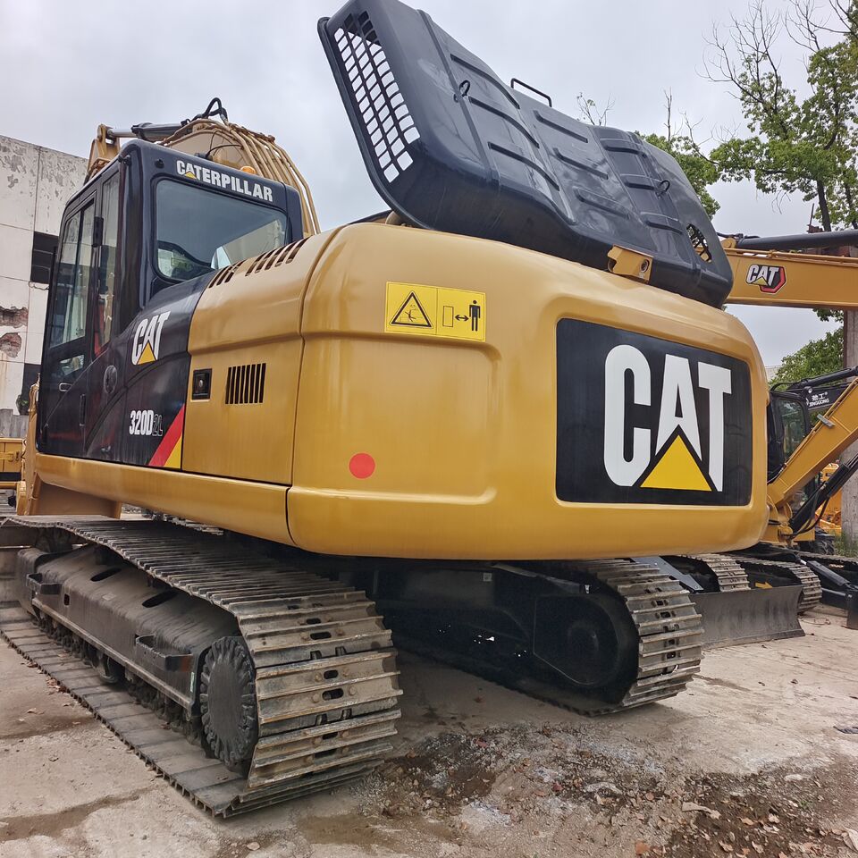 CATERPILLAR 320D 3000 UNTS IN STOCK CHINA BIGGEST SUPPLIER - Гусеничный экскаватор: фото 1 CATERPILLAR 320D 3000 UNTS IN STOCK CHINA BIGGEST SUPPLIER - Гусеничный экскаватор: фото 1